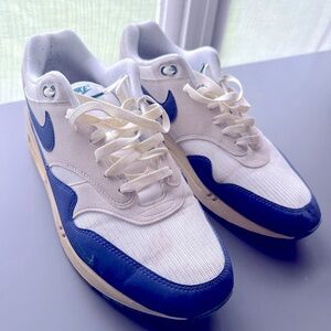 Nike Air Max 1 Navy and Cream Sneakers